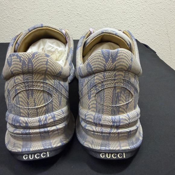 Gucci Men Run Sneakers - Picture 6 of 7